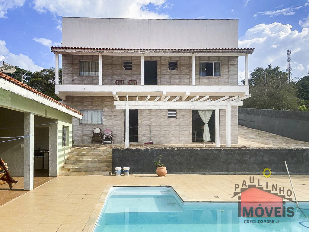 Casa de Condomínio à venda com 3 quartos, 400m² - Foto 1